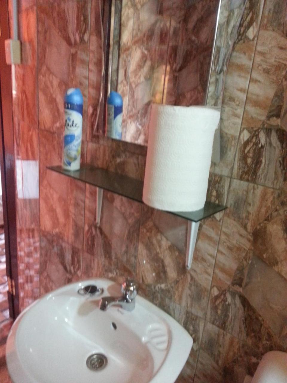 Hotel Golden Lilies Kokrobite Zewnętrze zdjęcie