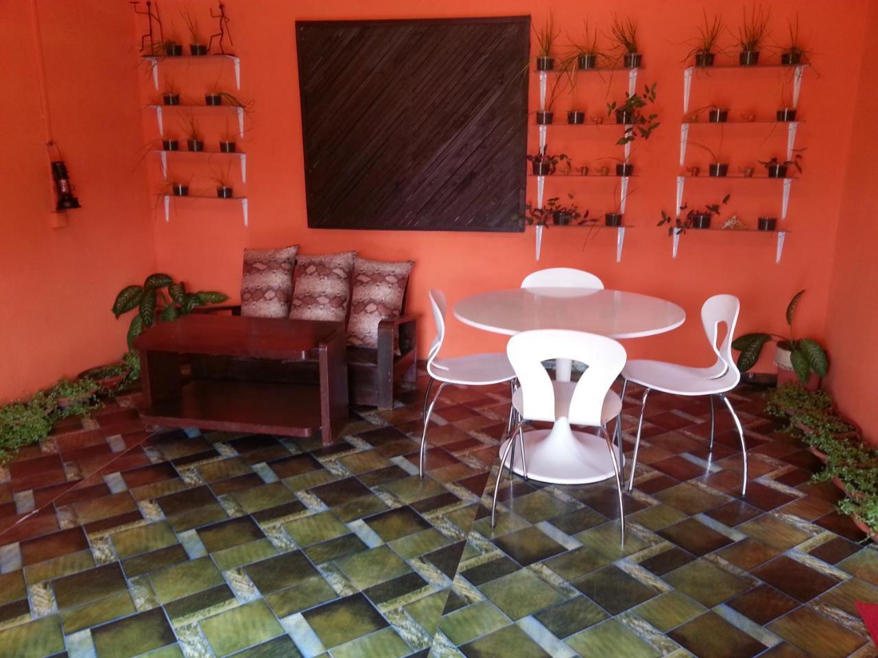 Hotel Golden Lilies Kokrobite Zewnętrze zdjęcie