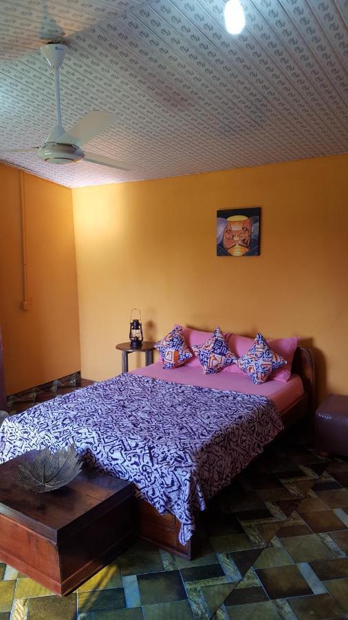 Hotel Golden Lilies Kokrobite Zewnętrze zdjęcie